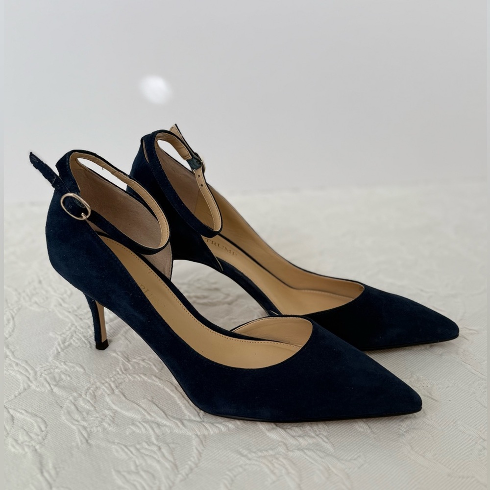 Navy Blue Suede Pumps/heels 37.5